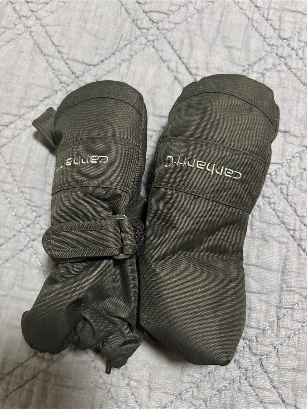 Carhartt toddler mittens